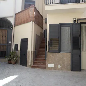 Bed & Breakfast La Volpe Rossa, Regalbuto