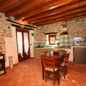 Casa vacanze La Corte Di Pietro, Isnello